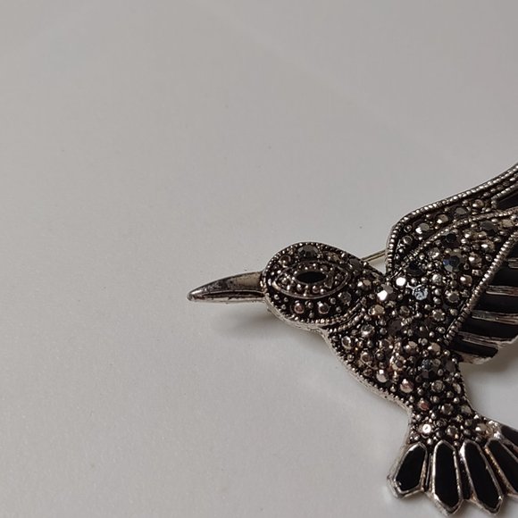 Black And Silver Tone Hummingbird Brooch - Picture 2 of 12